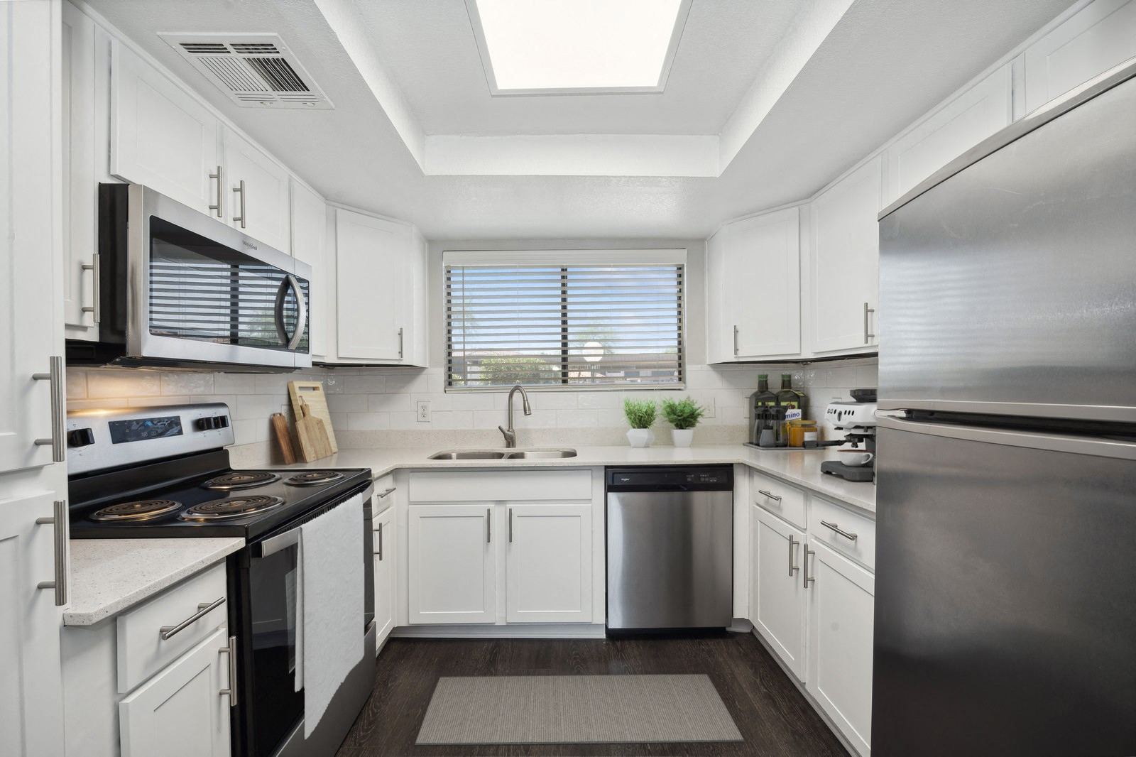 Sonoran Apartment Homes photo 2